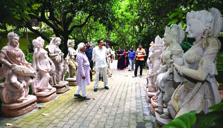 Governor visited Sudarsan Art village