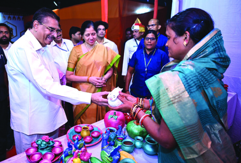 Governor in Mrutika Exhibition