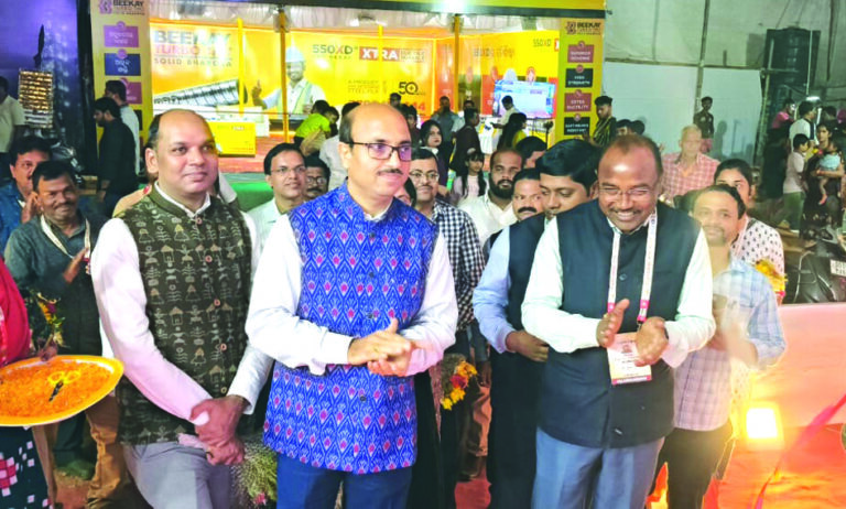 Voter aasistance point at Baliyatra