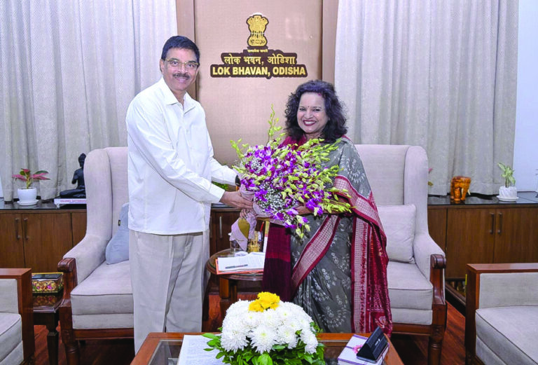 Cheif Sec met Governor