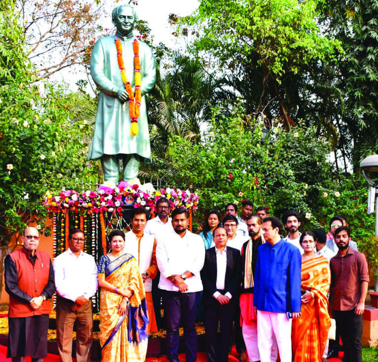 Prafull kar statue at Ravindra Mandap