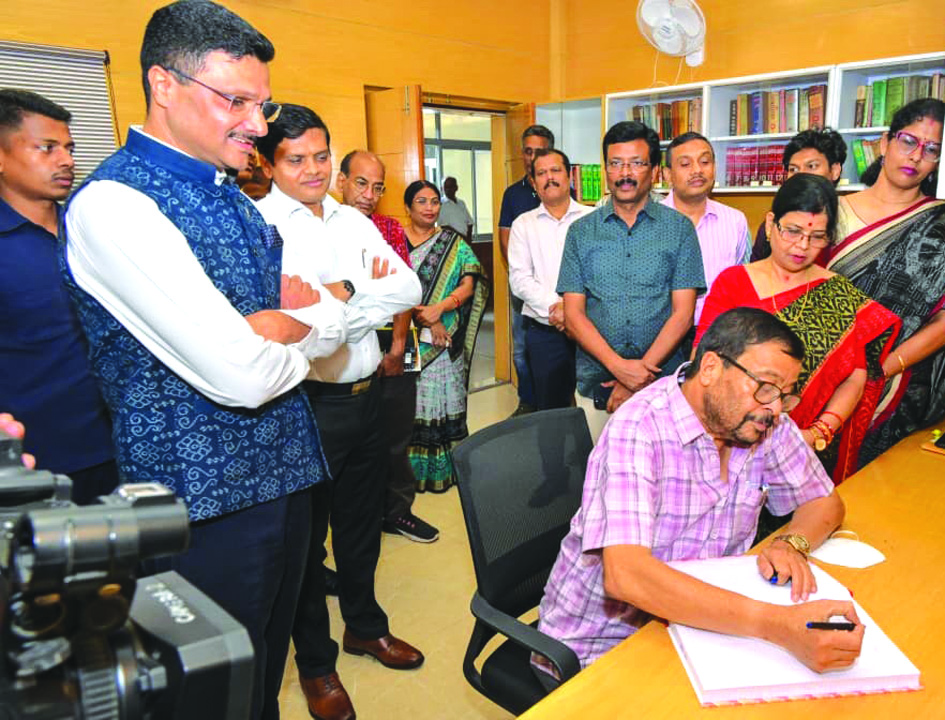 Revenue depertment Library inaugurated