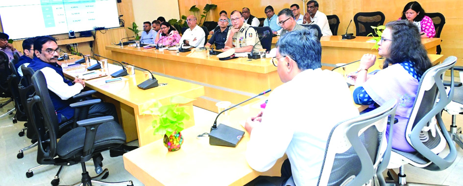 Crisis management group meeting