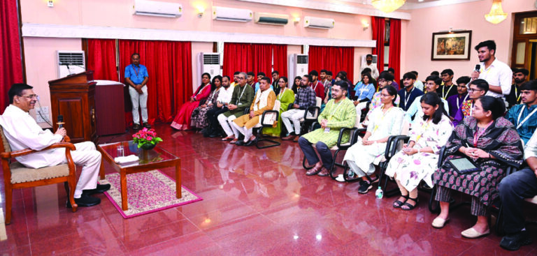 Governor at Yuva Sangam