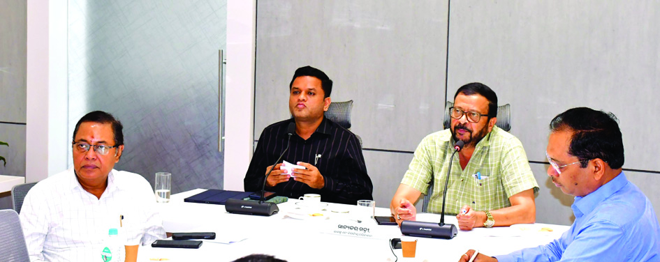 Metric toppers felicitated in Jharsuguda district