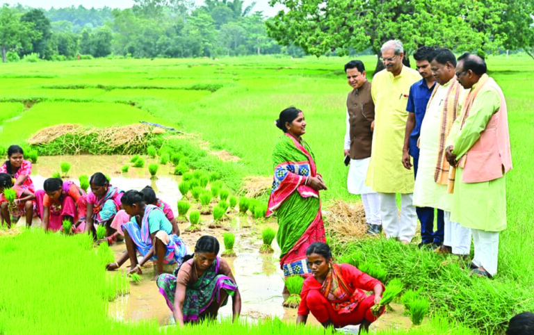 Dy CM discussed with farmers in Keonjhar