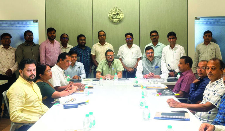 Meeting with Revenue officers