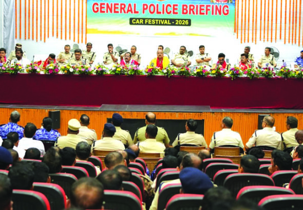 Puri Ratha Yara review by Police