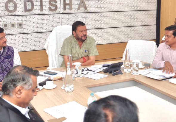 Flood compensation reviewby Revenue Minister